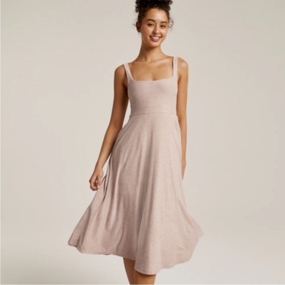 Beyond Yoga Featherweight At The Ready Midi Dress Small - Picture 12 of 12